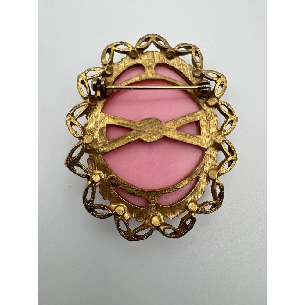 Vintage Floral Cameo Brooch Pink Victorian Revival Rose Bouquet Gold Tone - Picture 4 of 6